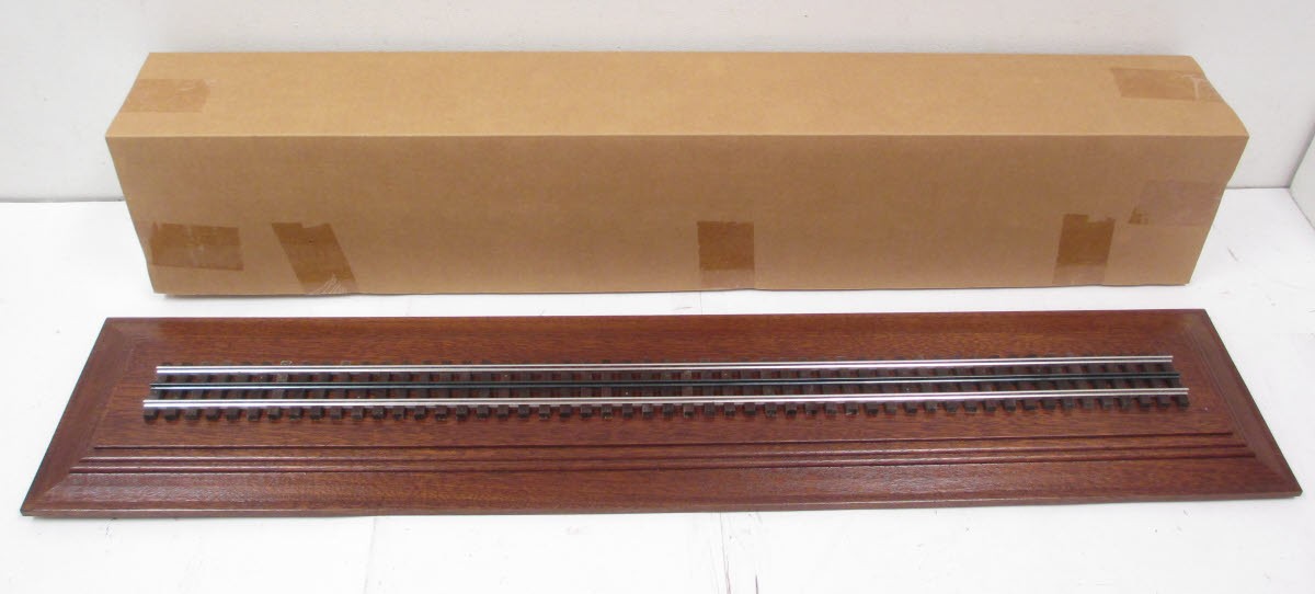 Lionel 6-24143 Traditional Display Case CCII LN/Box