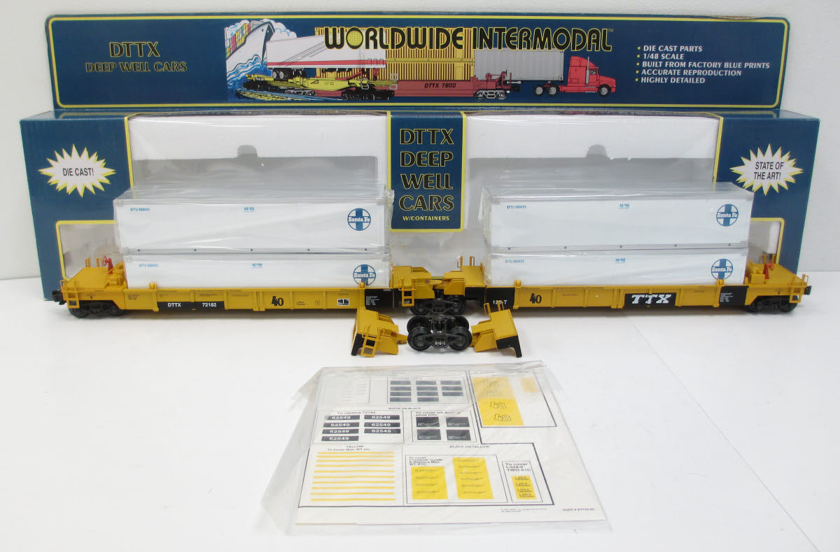 K-Line K-7794 DTTX Deep Well Cars w/ 4 Santa Fe Containers EX/Box