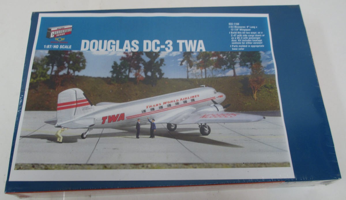 Walthers 933-1168 1:87 Scale TWA DC-3 Aircraft Plane Model Kit