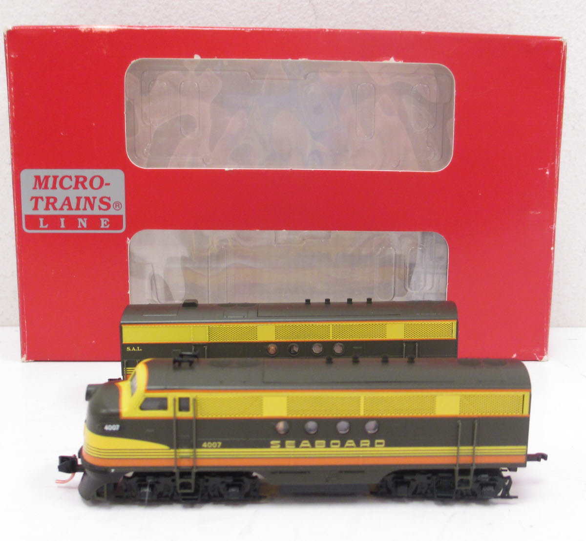 Micro-Trains 99200151 N SAL EMD FT A/B Diesel Locomotive (Set of 2) LN/Box