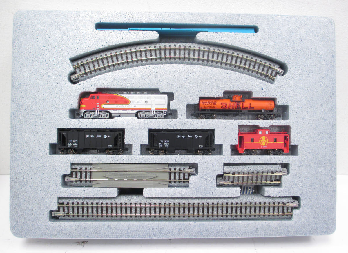 Kato 106-0011 Santa Fe F-3 N Gauge Diesel Starter Train Set LN/Box