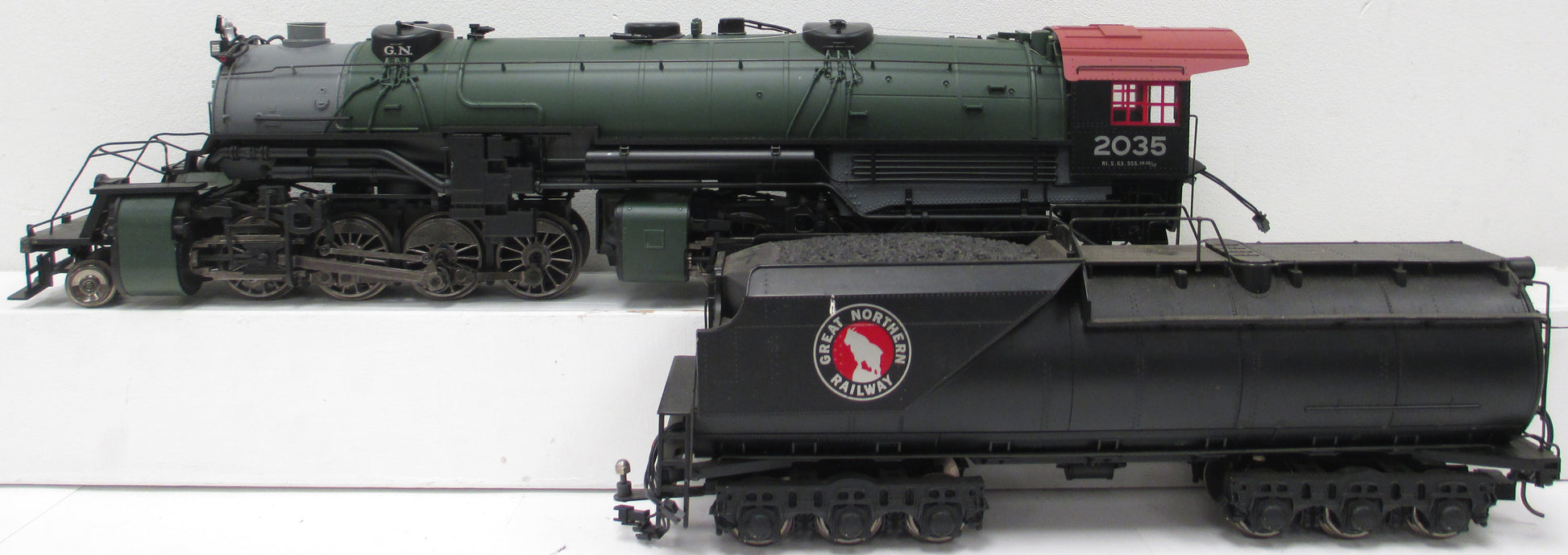 Aristo-Craft 21610 GN 2-8-8-2 Mallet Steam Locomotive & Tender