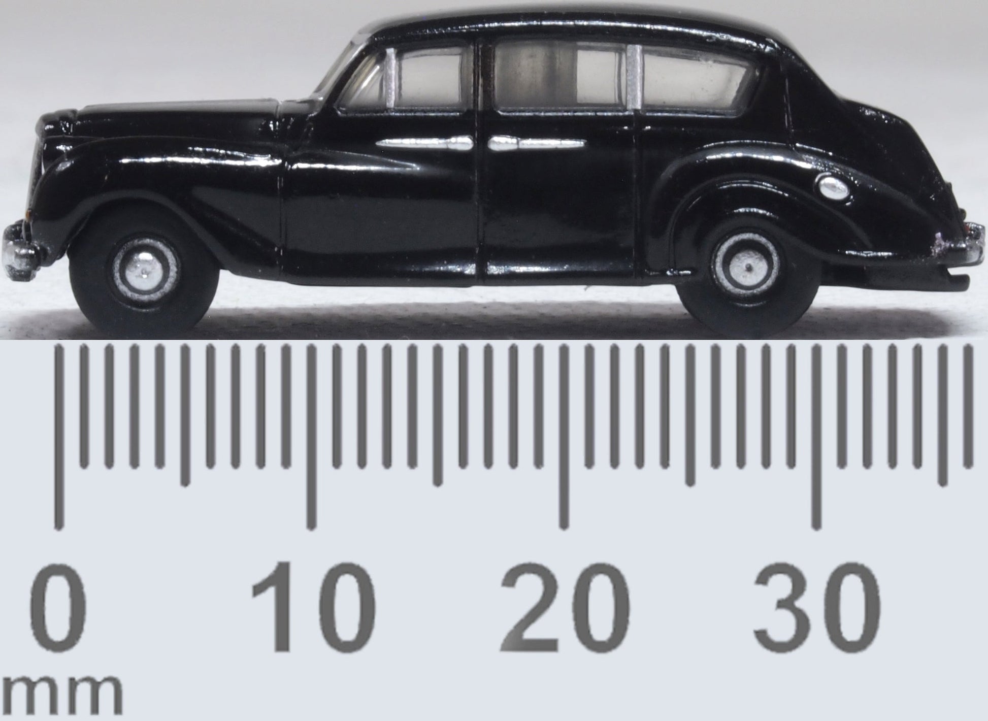 Oxford Diecast NAP007 1:148 Beatles Black Austin Princess Diecast Model