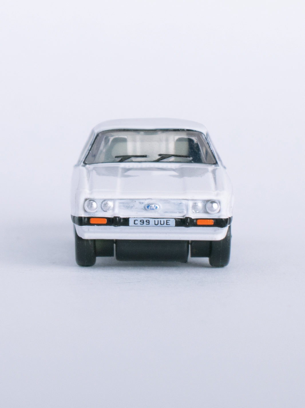 Oxford Diecast NCAP003 1:148 1978 Ford Capri Mk III Diecast Model Car