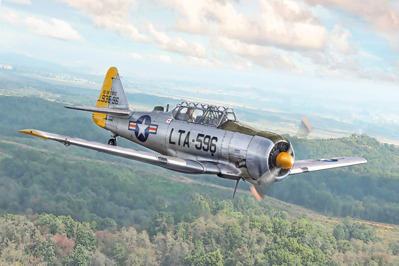 Italeri 92652 1:48 T-6G Texan Fighter Aircraft Plastic Model Kit