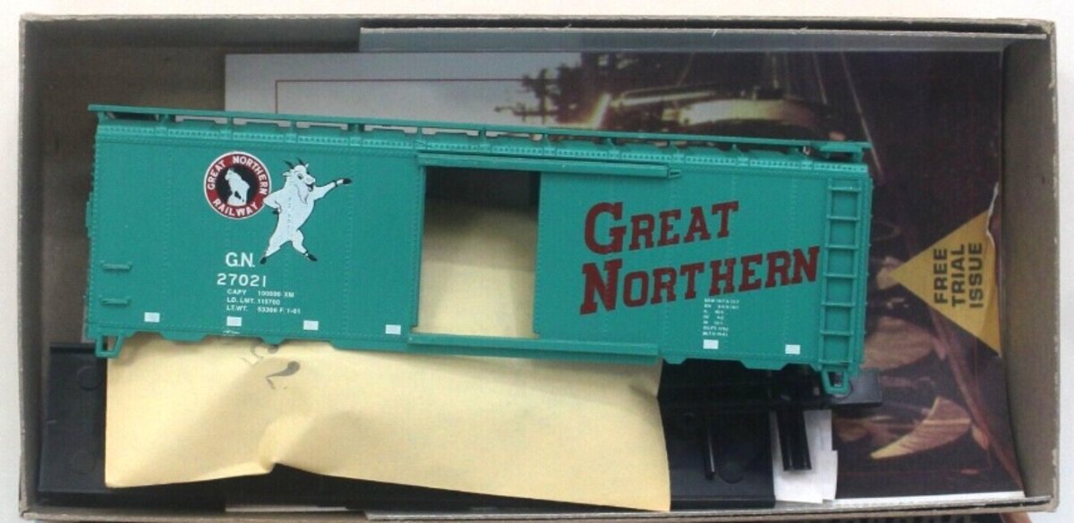 Athearn 1223 HO Scale Great Northern 40' AAR Box Car # 27021 Kit