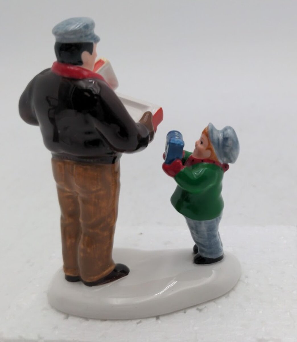 Dept 56 54972 Lionel Couldn't Wait Till Christmas Snow Village Figure Set