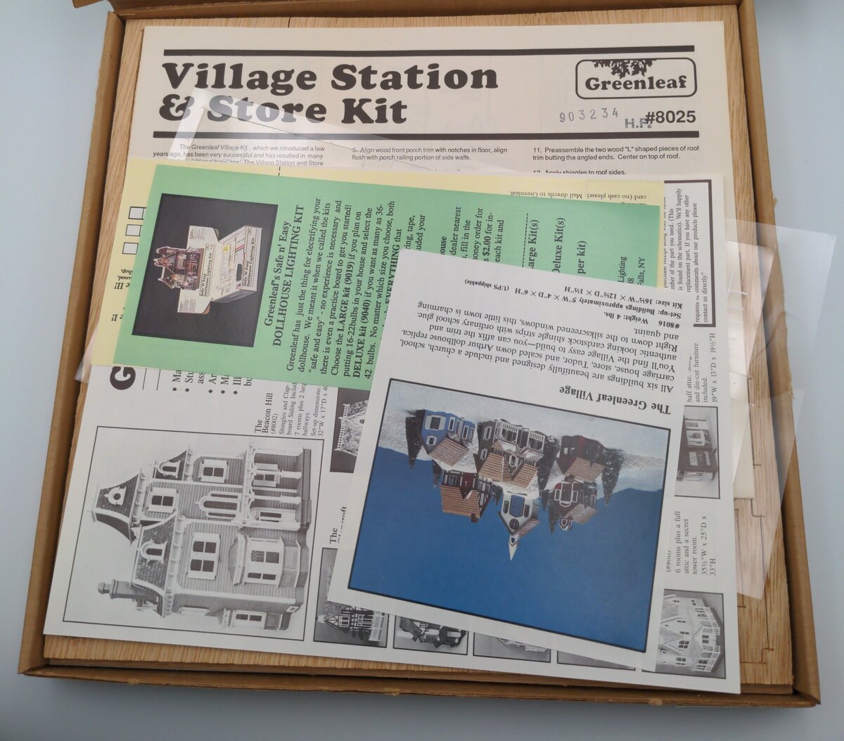 Greenleaf 8025 O Train Station & Store Building Kit