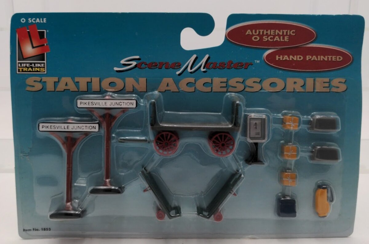 Life Like 1853 O Scale Station Baggage Handling & Other Accessories (Set of 11)