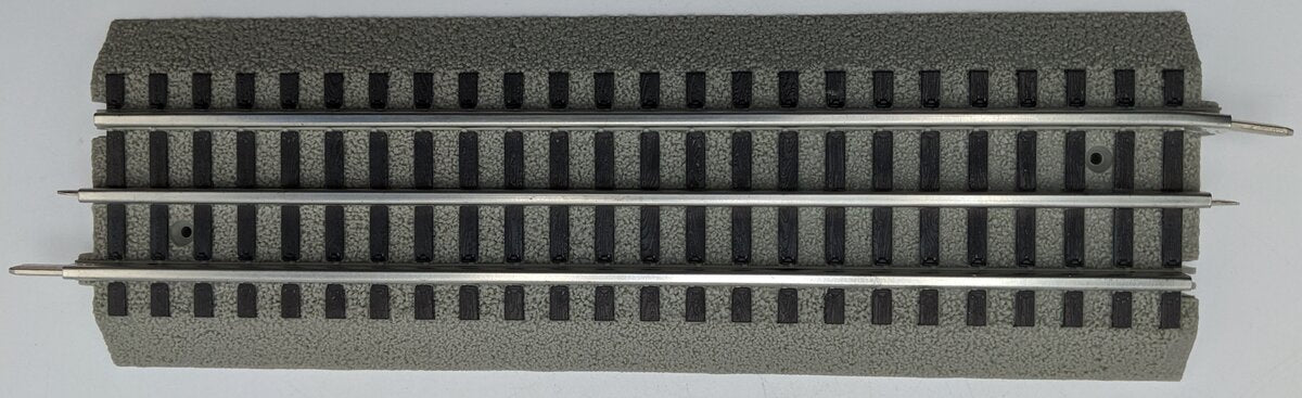 Lionel 6-12014 O 10" Straight FasTrack Single Section - Sold Individually