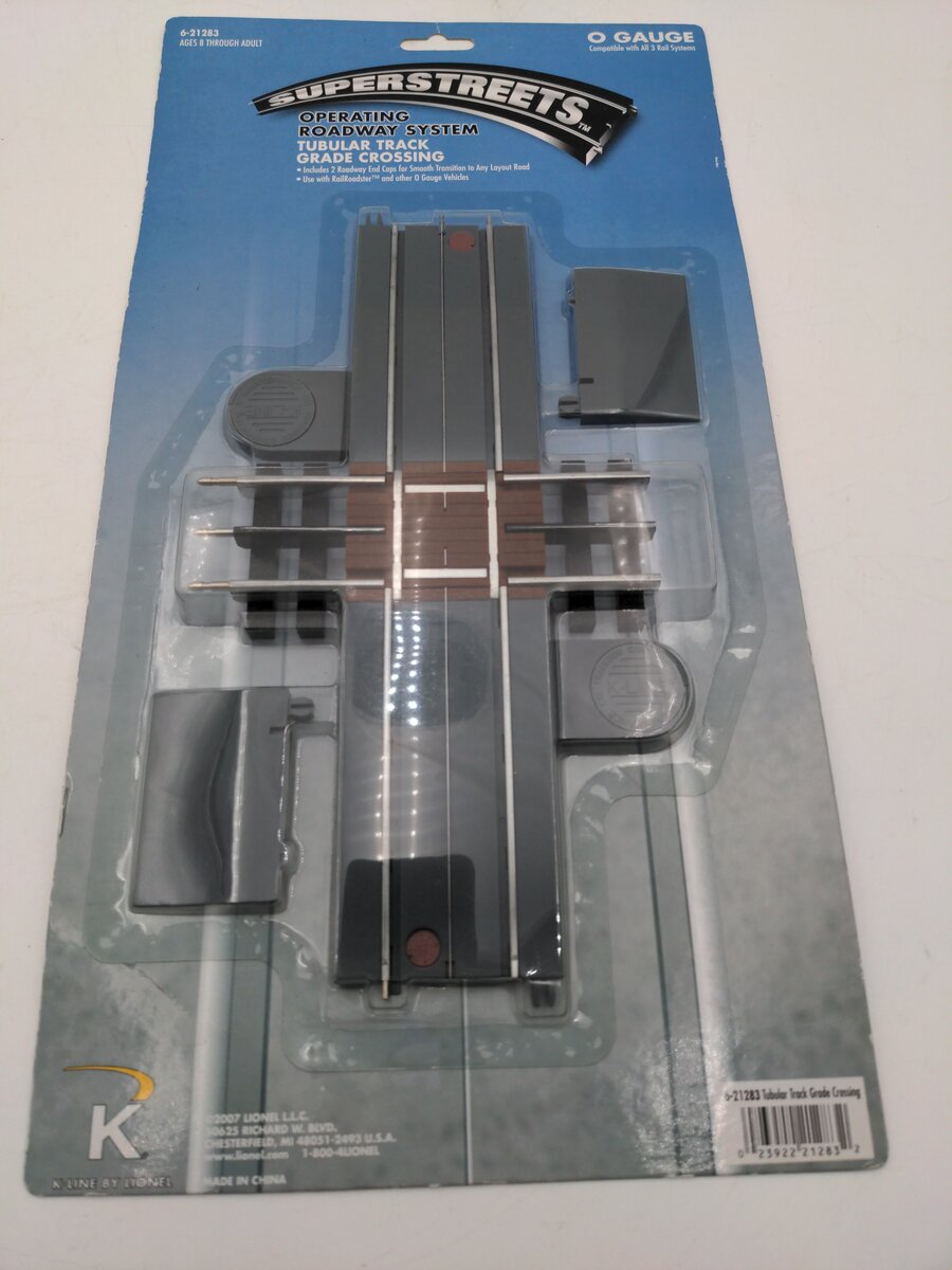 Lionel 6-21283 O SuperStreets & Tubular Track Grade Crossing