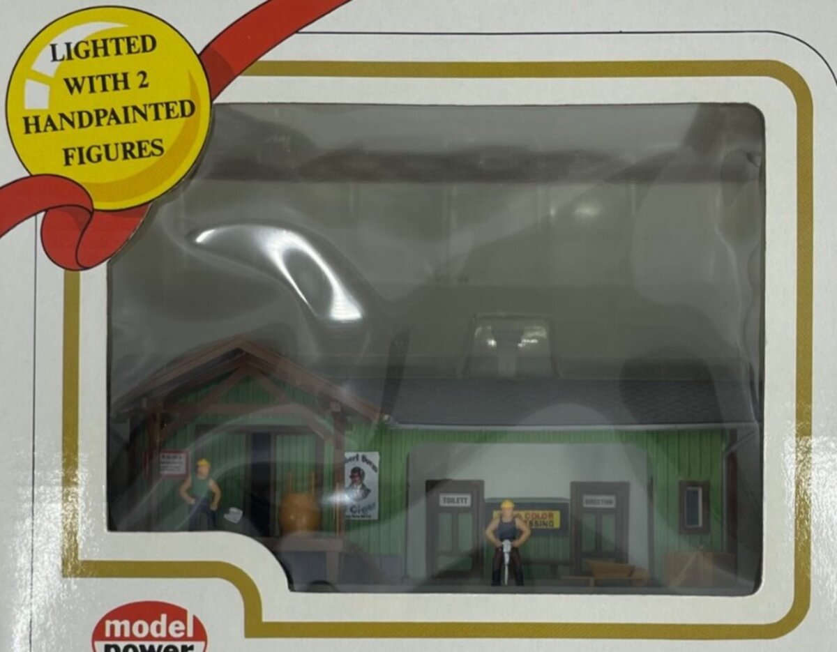 Model Power 564 HO Redwood Station Built Up Lighted W/2 Handpainted Figures