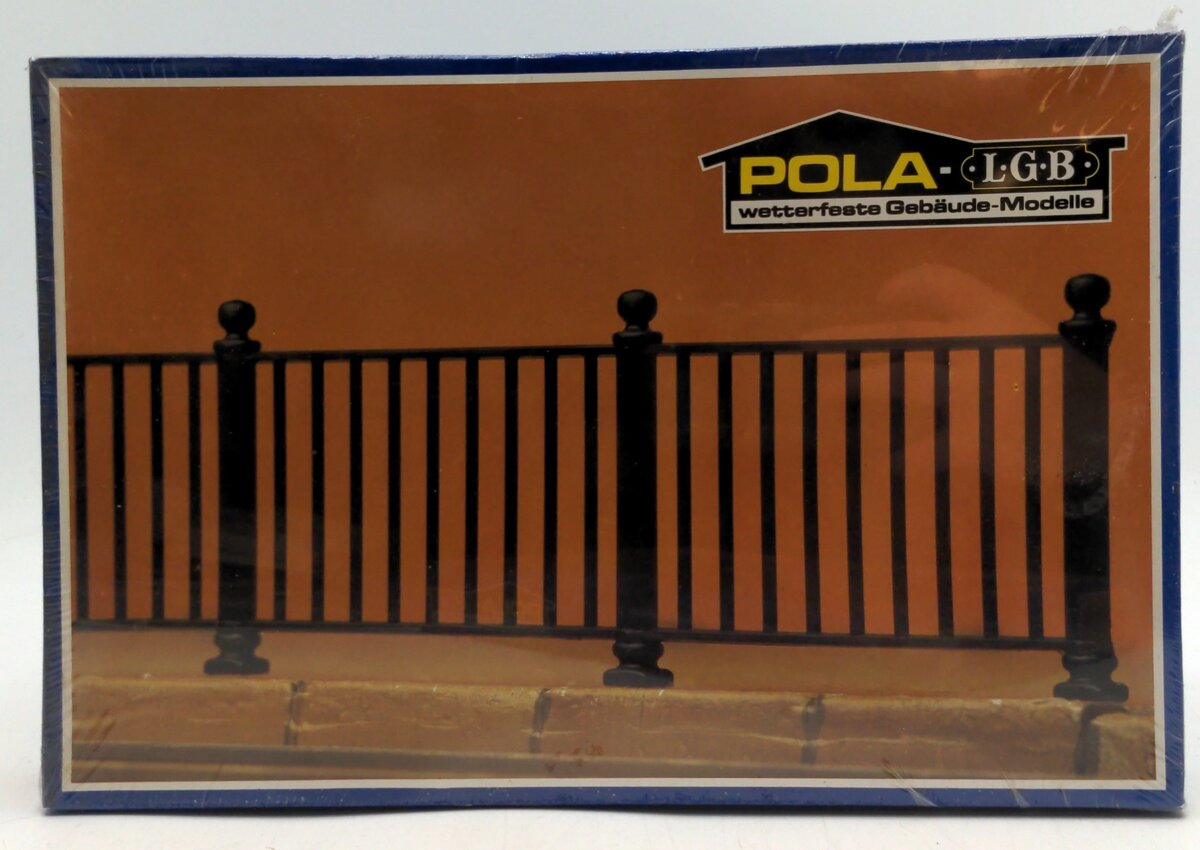 Pola 953 G Scale Iron Railings Kit (Set of 8)