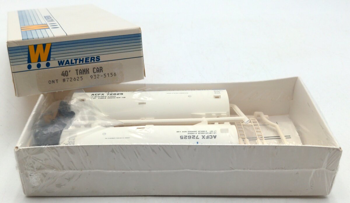 Walthers 932-5156 HO Scale 40' Tank Car Ontario Carbonate Inc. Road # 72630 Kit