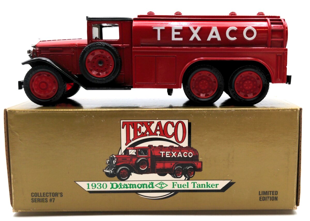 Ertl 9330VO 1:25 Diecast 1930's Texaco Diamond Fuel Tanker Bank Limited Edition