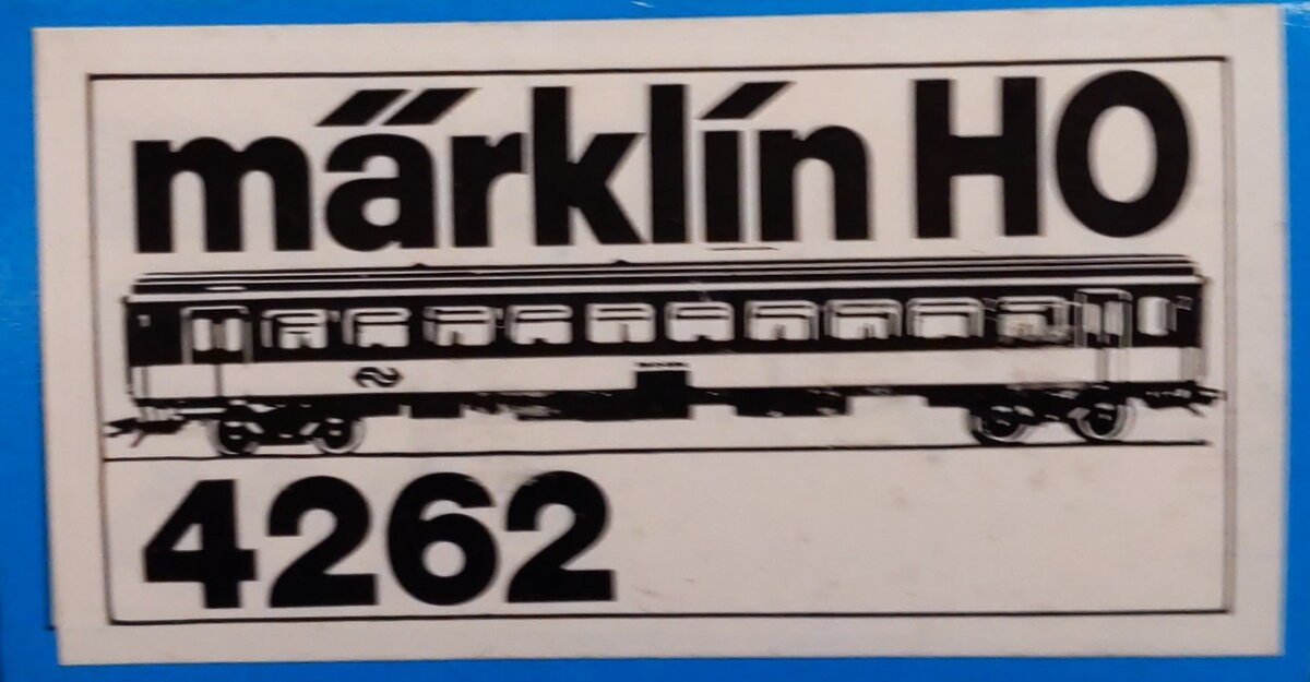Marklin 4262 1st/2nd Class Dutch NS Passenger Car Road #: 50 84 30-70 071-8