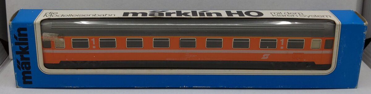 Marklin 4149 HO 1st Class OBB Eurofima A9 Amoz Passanger Car #:61 81 19-71 011-8