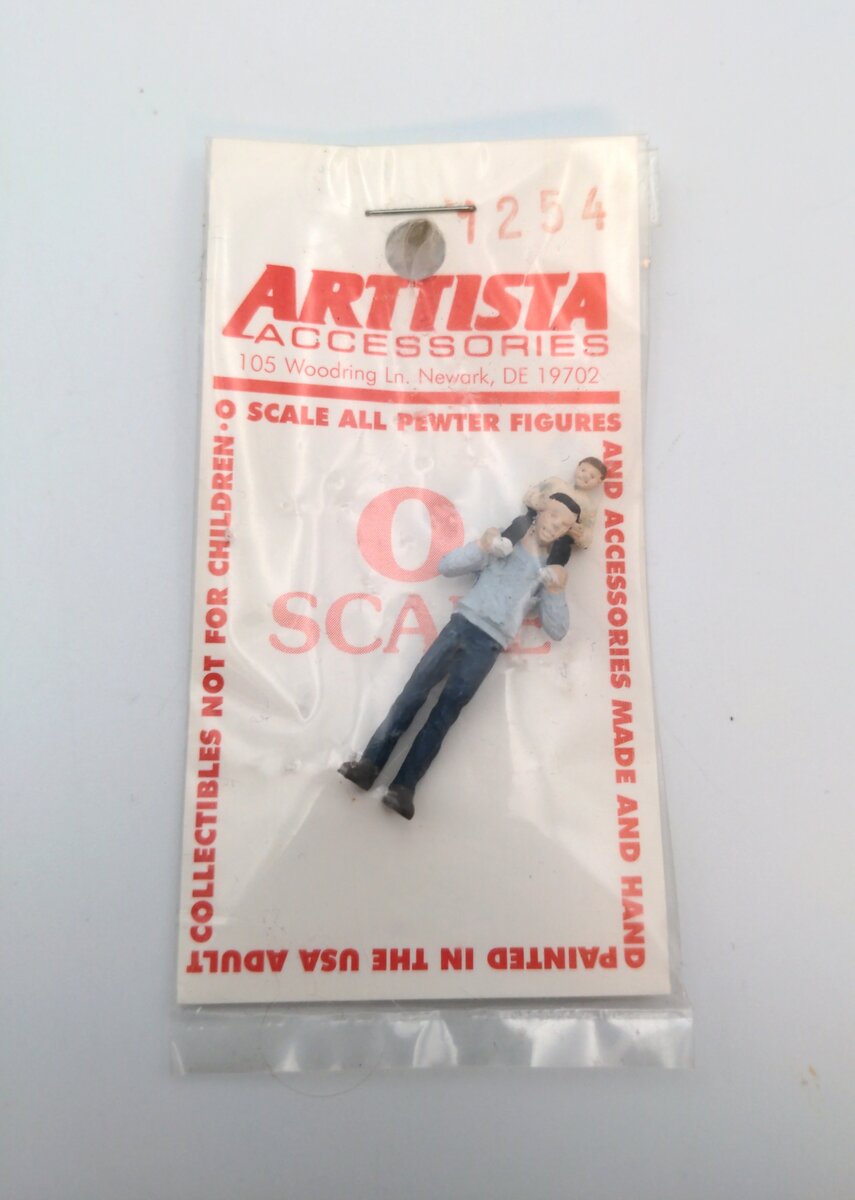 Arttista 1254 O Dad with Boy on Shoulders Pewter Figure
