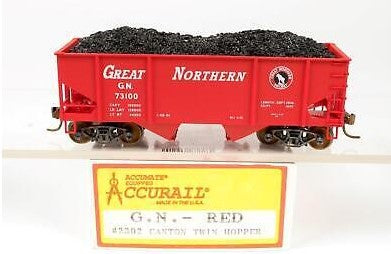 Accurail 2302 HO G.N. Red Canton Twin Hopper Kit