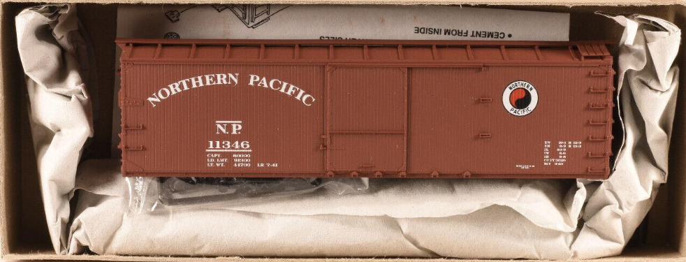 Accurail 4610 HO Northern Pacific 40' USRA Double Sheath Boxcar Kit #11346