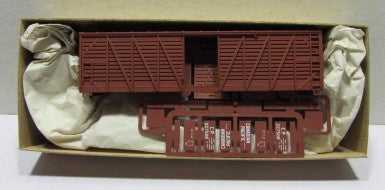 Accurail 4711 HO Scale Canadian Pacific 40'' Wood Stock Boxcar Kit