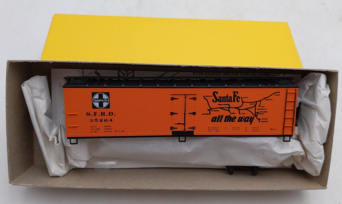 Accurail 4814 HO Santa Fe Super Chief 4800 Series 40'''' Wood Reefer Car Kit