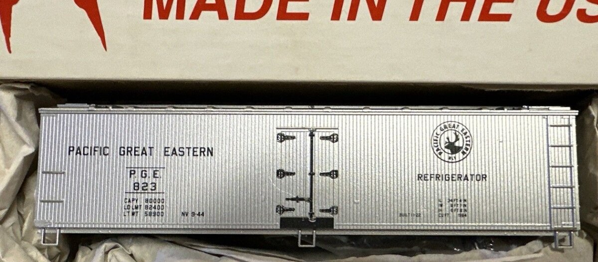 Accurail 4834 HO Pacific Great Eastern 40' Wood Refrigerator # 823 Kit
