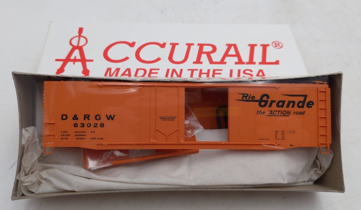 Accurail 5304 HO Scale Denver and Rio Grande Western 40' Combo. Door Boxcar
