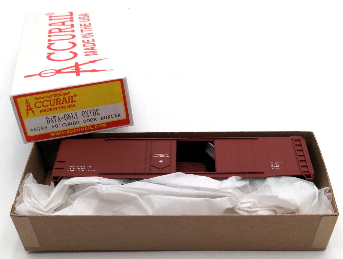 Accurail 5399 50' Combo-dr bx Data oxid