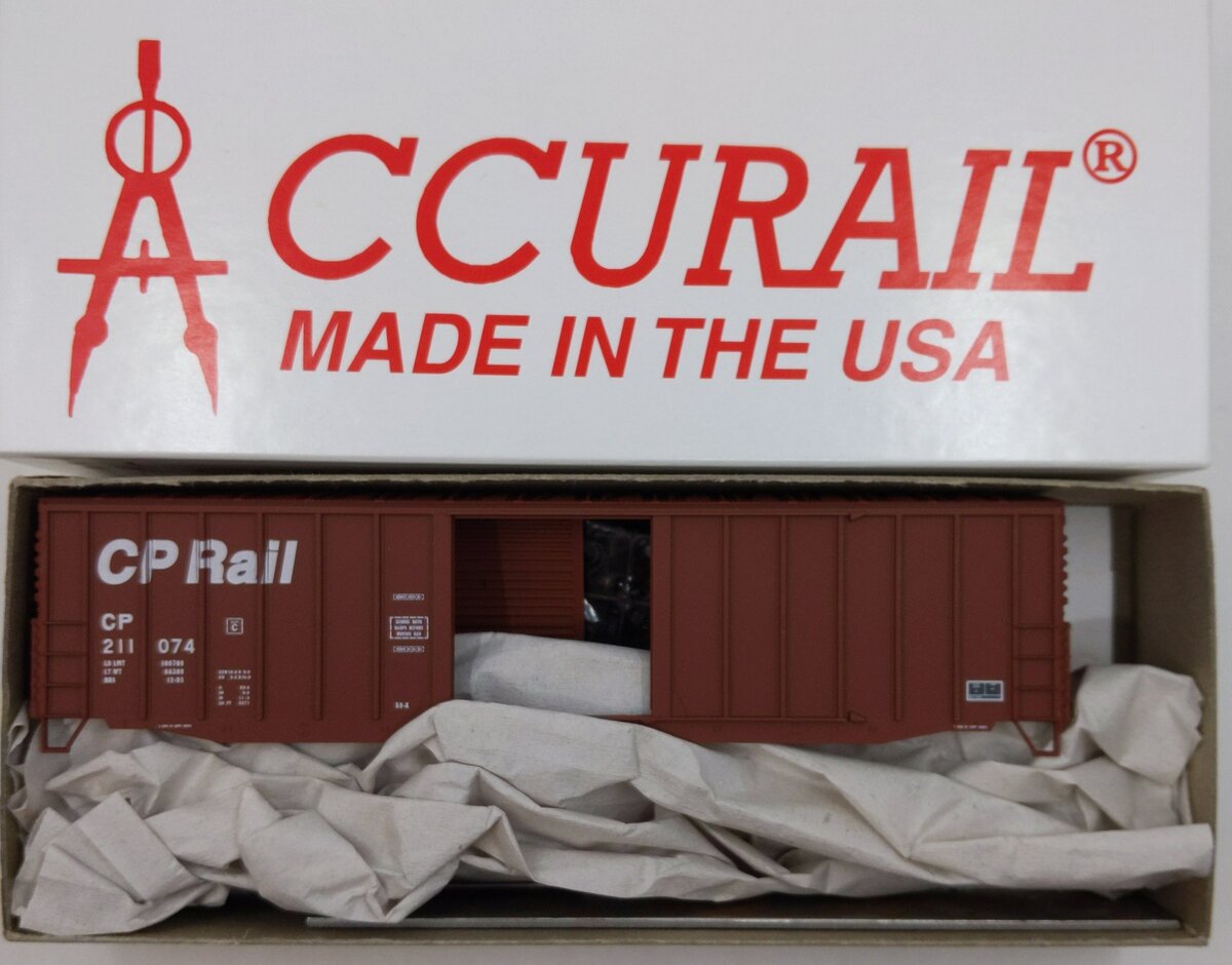 Accurail 5627 HO 50' Ext Post Boxcar CP Rail Kit