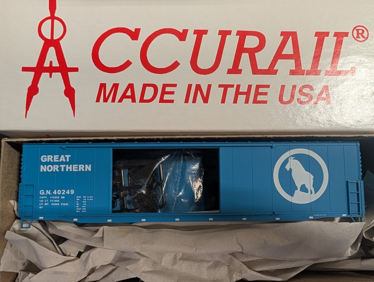 Accurail 5910 HO G.N. 50' Welded Double Door Boxcar #40249 Kit