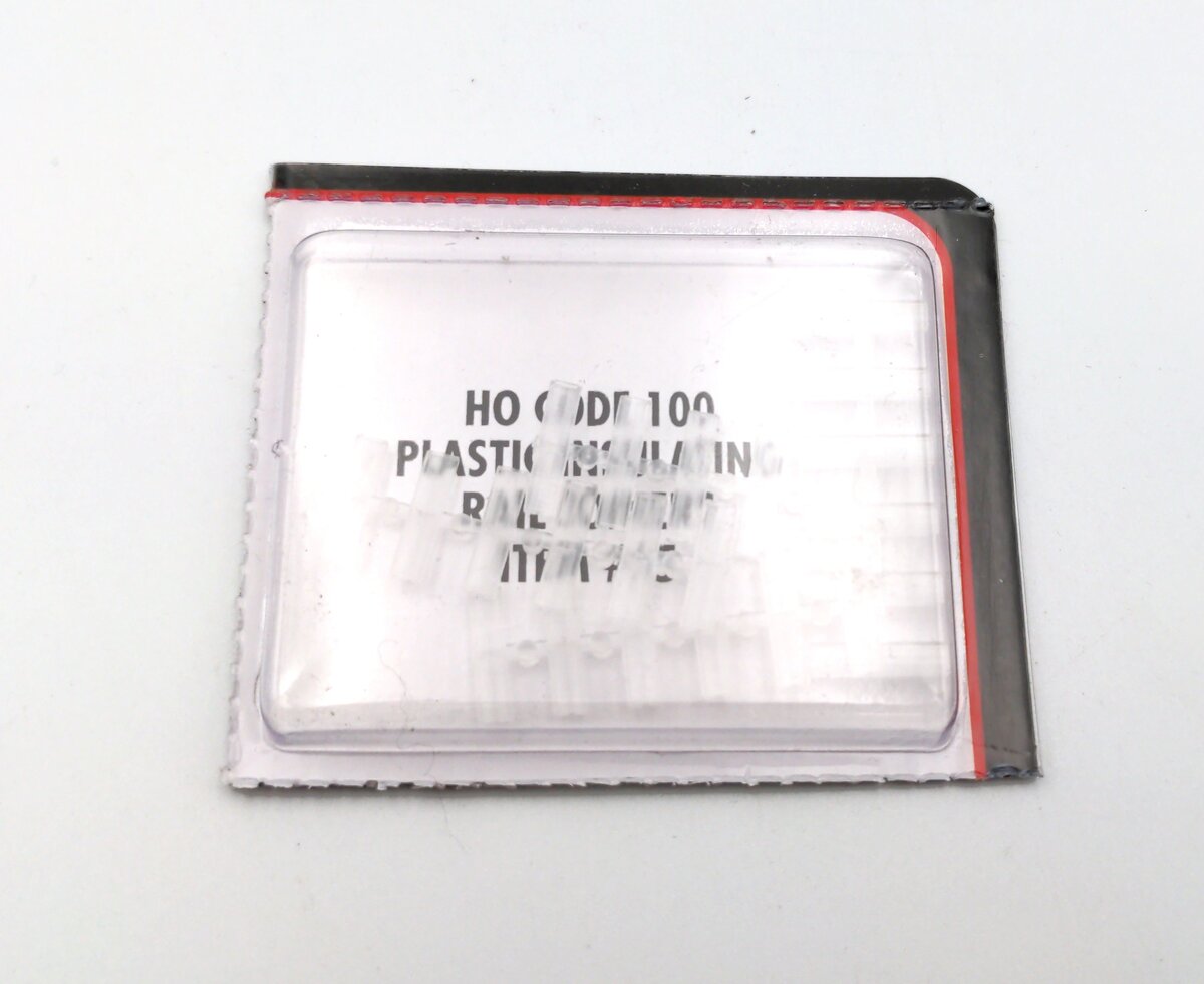 Atlas 0055 HO Code 100 Plastic Insulating Rail Joiners (Pack of 24)