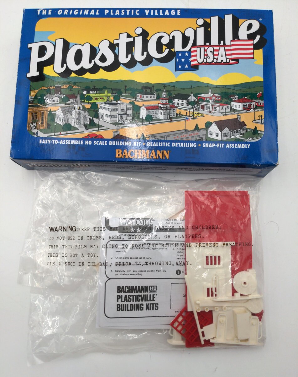Bachmann 45174 HO Plasticville Gas Station Kit