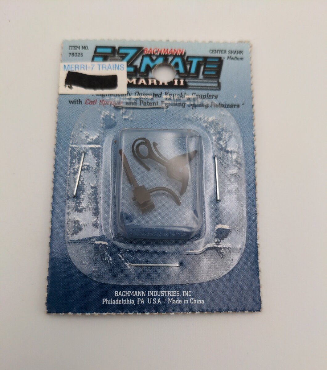 Bachmann 78025 HO E-Z Mate Mark II Medium Center Shank (Pack of 2)