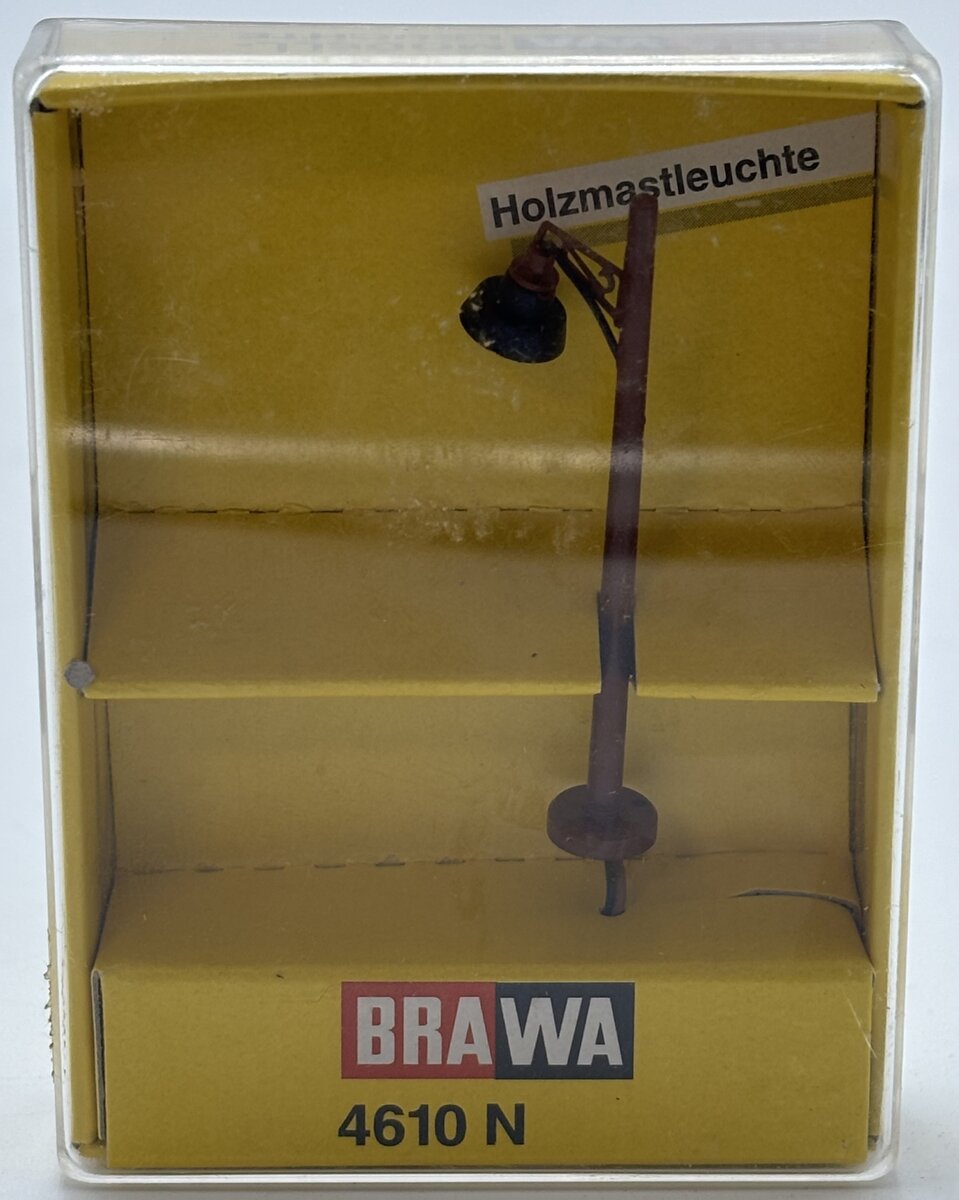 Brawa 4610 N Scale Street Light, Brown Pole