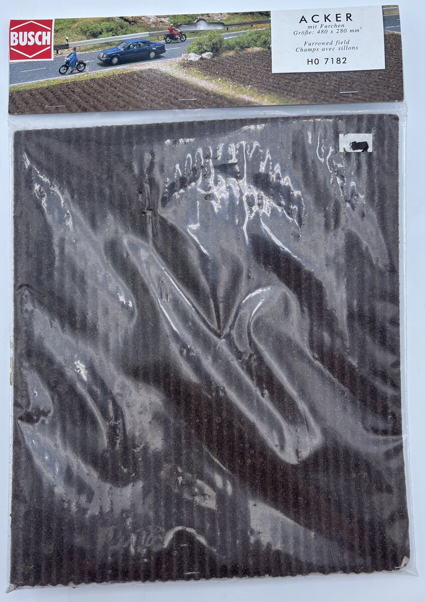 Busch 7182 HO 480 mm x 280 mm. Plowed Field Sheet