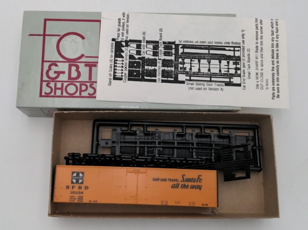 C&BT Shops HO-RO28 HO Scale Iced Refrigerator Santa Fe Car Version 