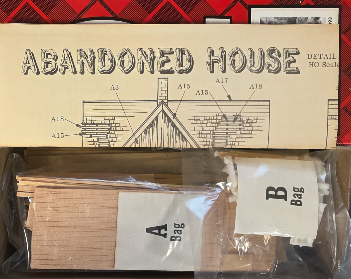 Campbell Scale Models 393-995 HO Scale Abandoned House Kit