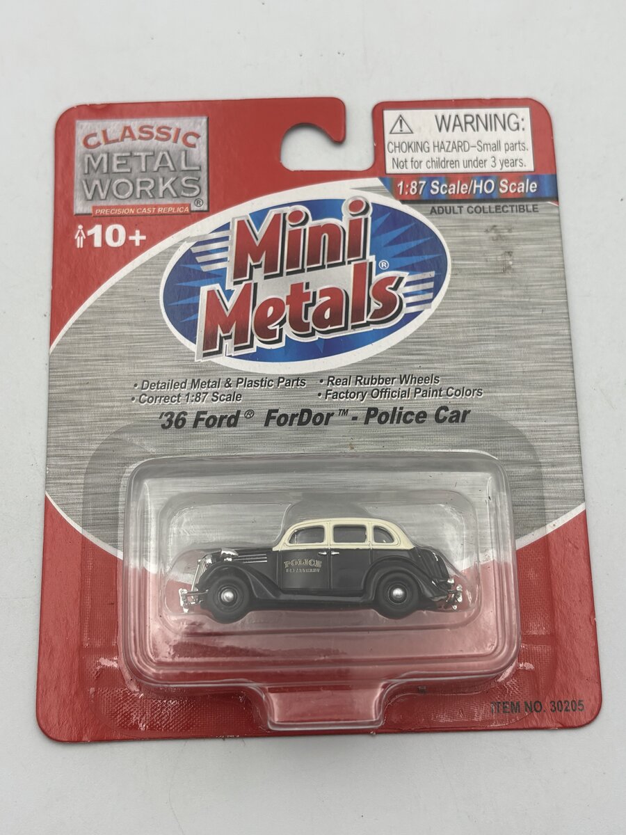 Classic Metal Works 30205 HO Mini Metals Police Dept. 1936 Ford ForDor Sedan Car
