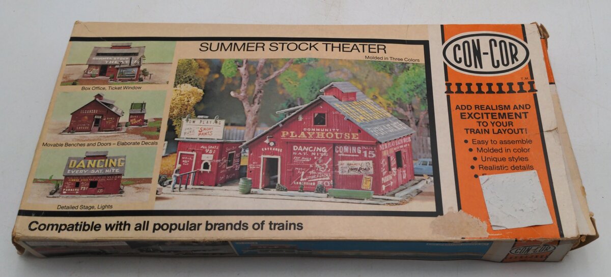 Con-Cor 9035 HO Scale Summer Stock Theatre Kit