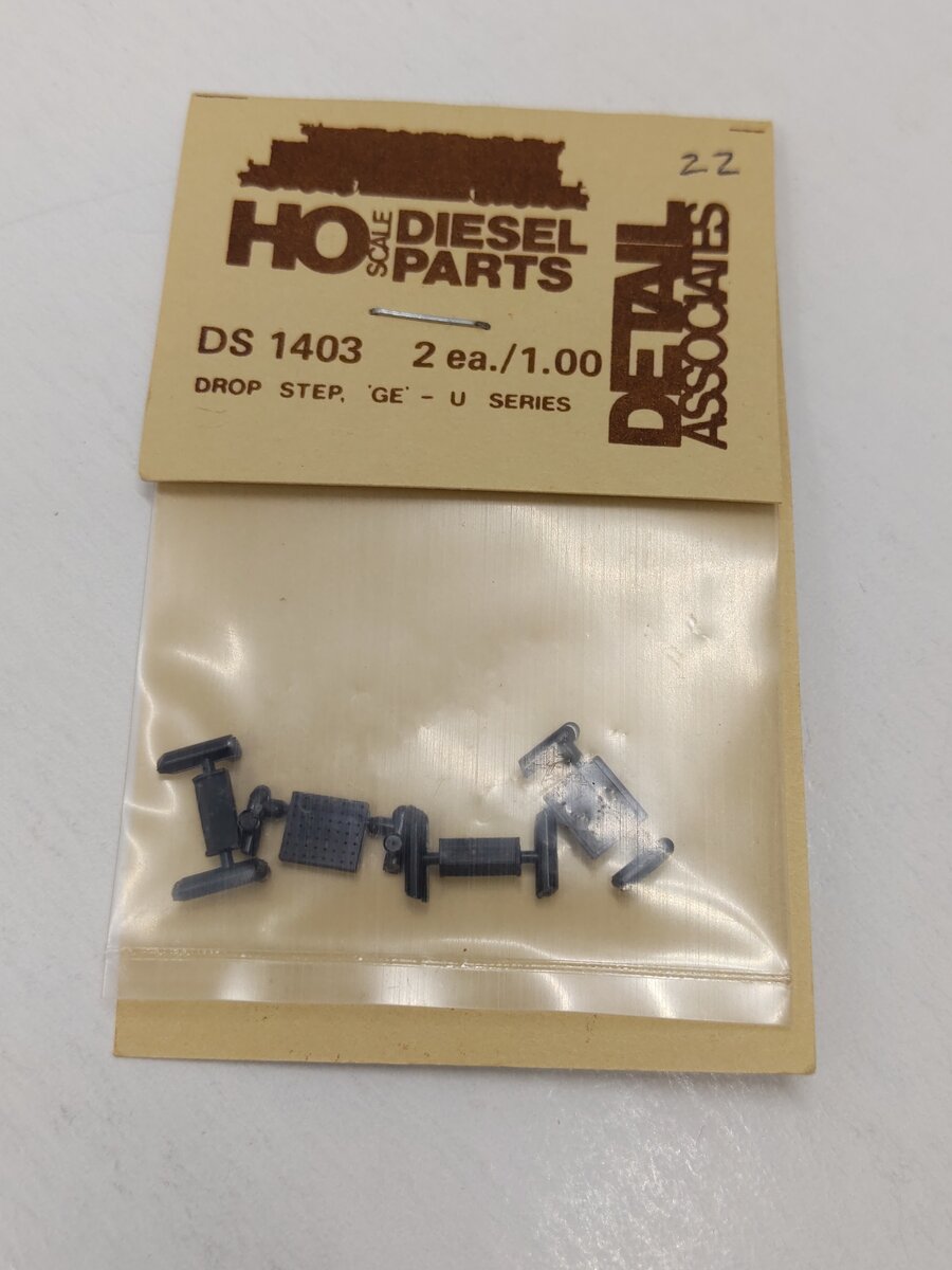 Detail Associates 1403 HO Scale Black Drop Step - 'GE' - U Series (Set of 2)