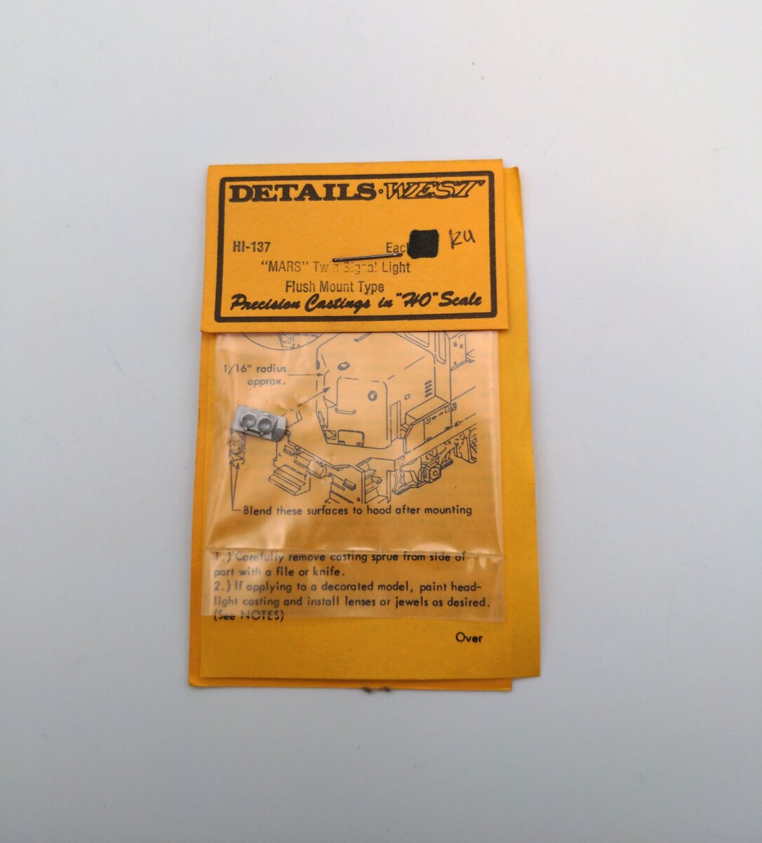 Details West HI-137 HO Scale Mars Flush Mount Type Twin Signal Light
