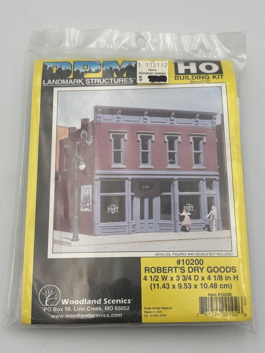 DPM 10200 HO Scale Roberts' Dry Goods Plastic Building Kit