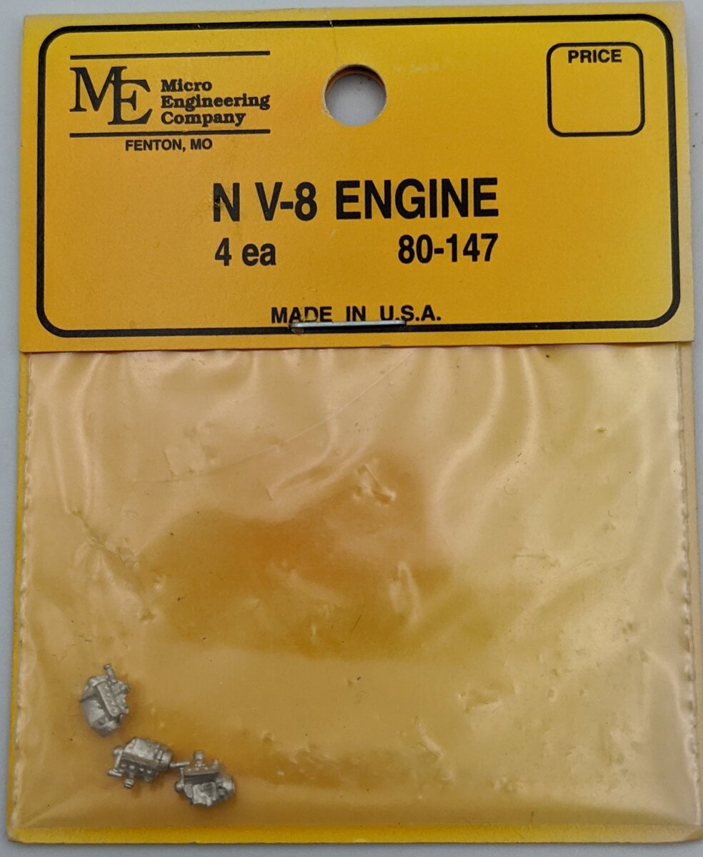 Micro Engineering 80-147 N White Metal Castings V-8 Engines (Pack of 4)