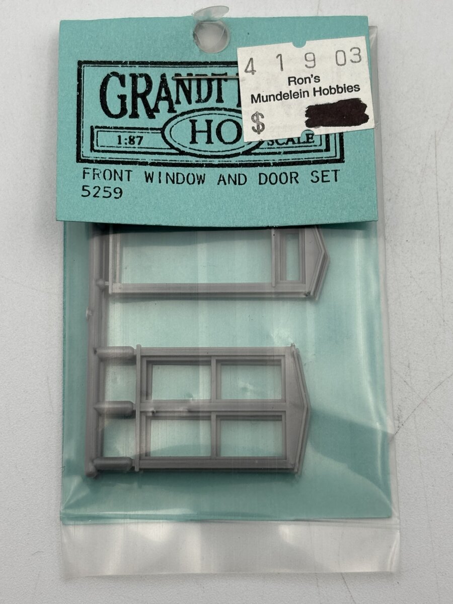 Grandt Line 5259 HO Windows Peaked Top Window/Door Set (Set of 2)