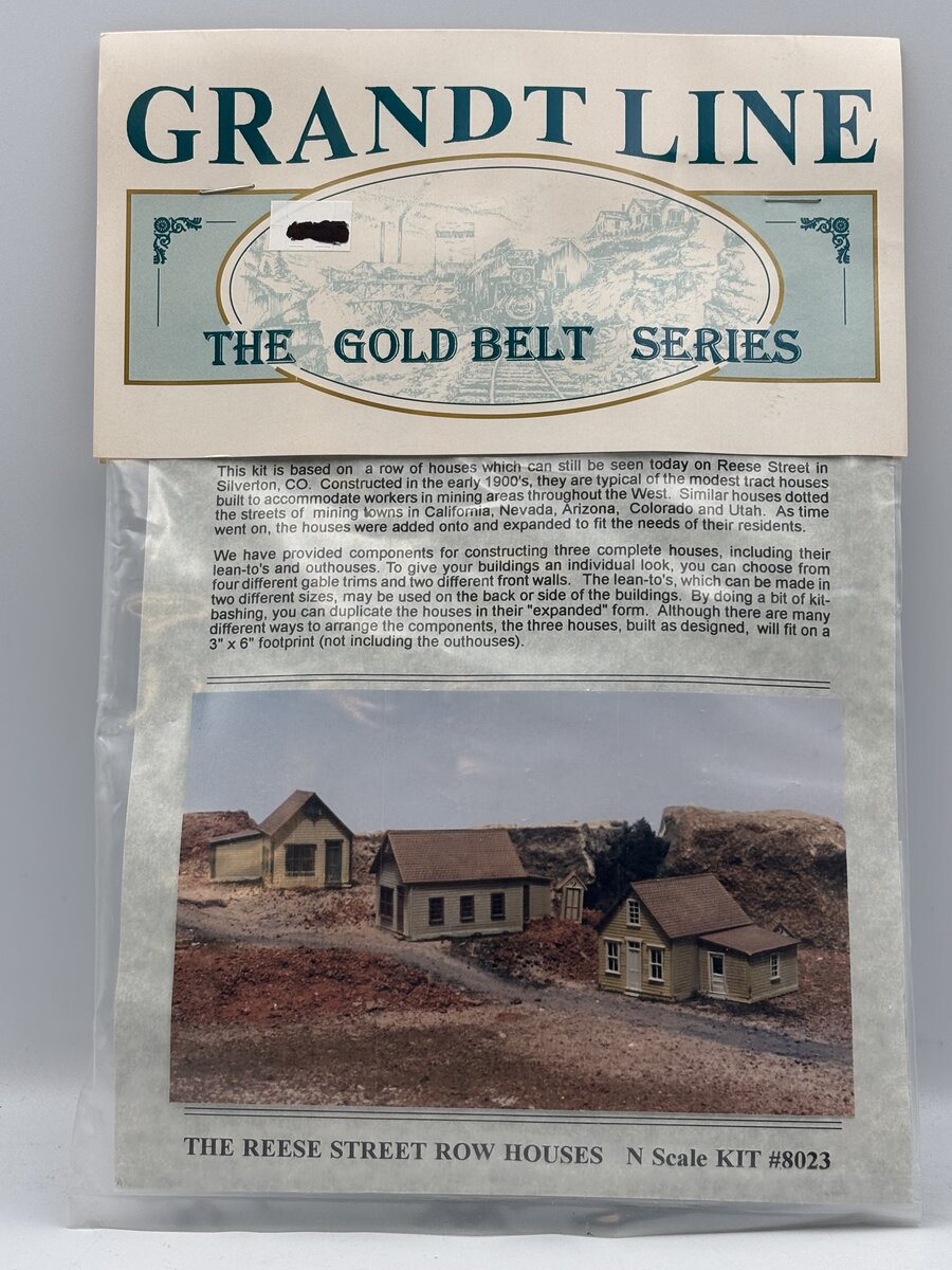 Grandt Line 8023 N The Reese Street Row Houses Plastic Kit (Set of 3)