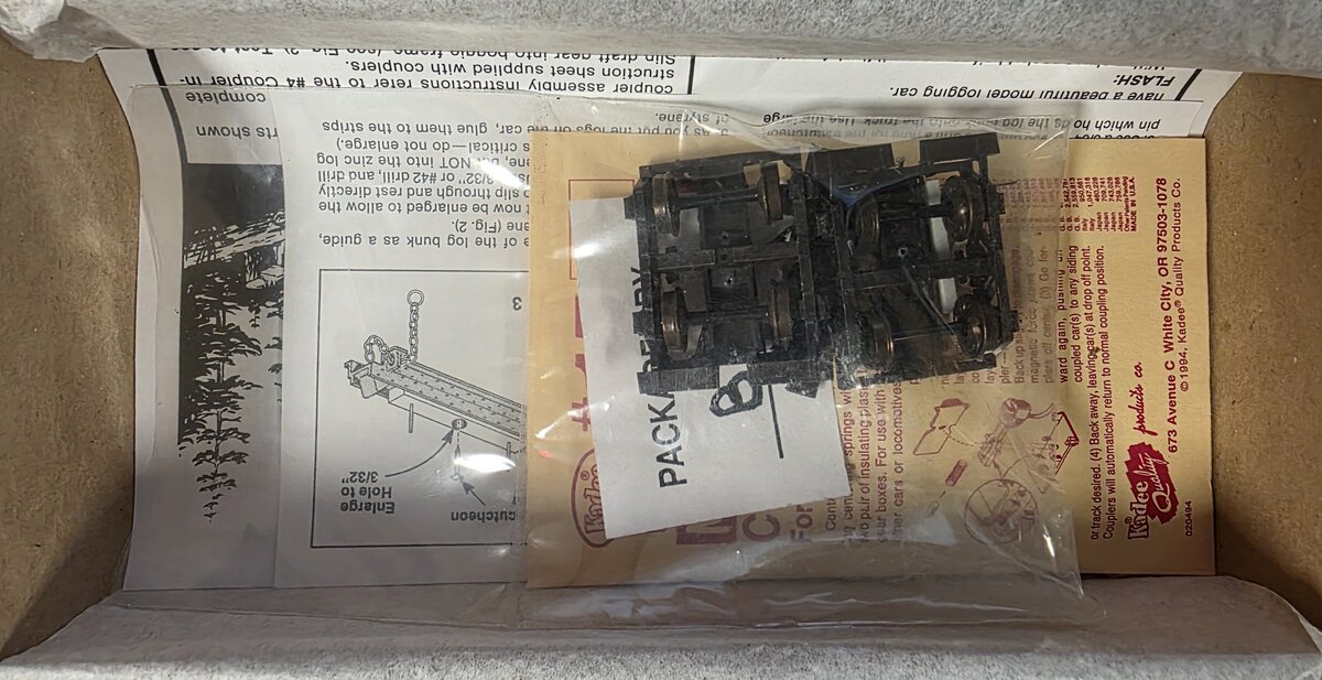 Kadee 107 HO Disconnect Log Car Without Logs Kit