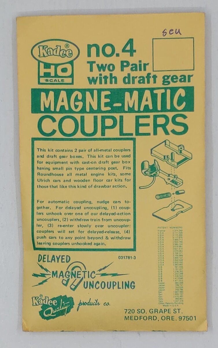 Kadee 4 HO Scale Magne-Matic Couplers Two Pair with Draft Gear
