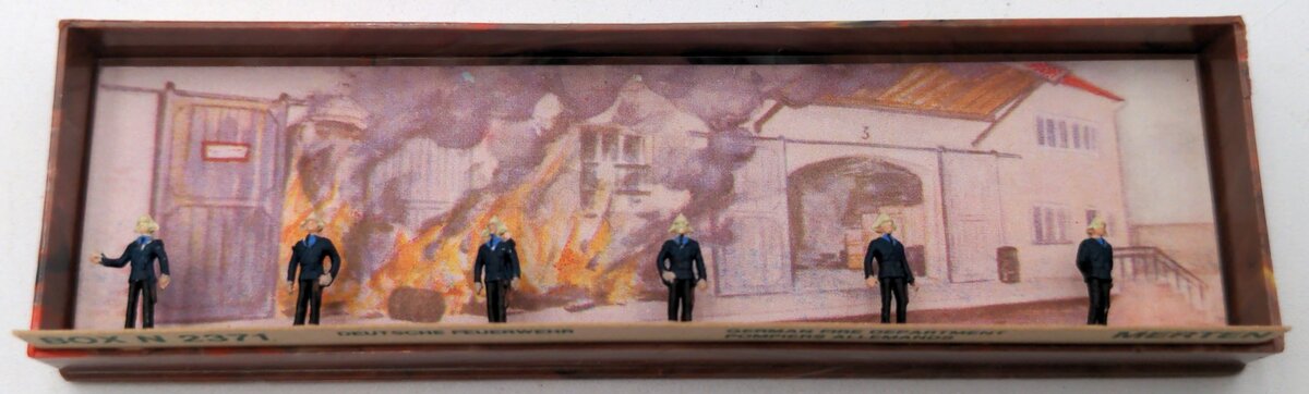 Merten 447-2371 N Scale Emergency Services German Fire Fighters-Set #1 (1950s)