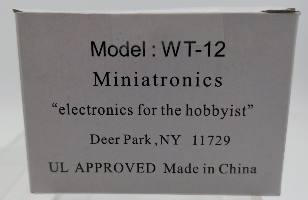 Miniatronics WT12 Plug In Transformer 12 V Regulated